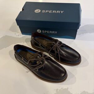 Sperry Men’s Brown Leather Boat Shoes - size 9 - BRAND NEW WITH TAGS